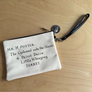 Harry Potter Hogwarts Letter Clutch / Pouch